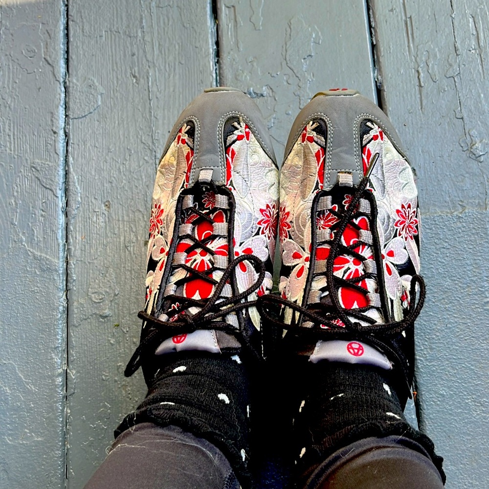 Acupuncture Soho-London embroidered sneakers size 7